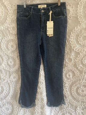 CHARLIE B Dark Blue Cropped Ankle Jeans with Tulip Frayed Hem
